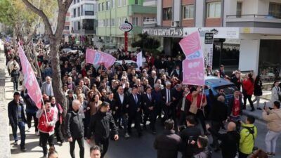 Muğla'da, İstanbul Büyükşehir Belediye Başkanı Ekrem İmamoğlu’nun gözaltına alınmasını protesto
