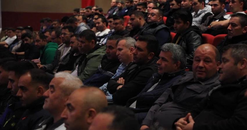 Muğla’da şoförlere mesleki gelişim desteği Muğla Büyükşehir Belediyesi, il genelinde görev yapan toplu taşıma ve