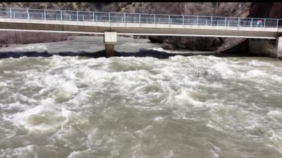 Son günlerde etkisini aralıklarla sürdüren sağanak yağışlar, Munzur Nehri’nin debisinin