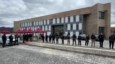 Munzur Üniversitesi öğrencileri, Gülistan Doku soruşturmasına ilişkin Tunceli Adliyesi önünde