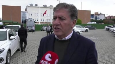 CHP Grup Başkanvekili Murat Emir, Bursa Büyükşehir Belediye Başkanı Mustafa Bozbey'in