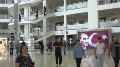 Muratpaşa Belediyesi Afet İşleri Müdürlüğü, belediye ana hizmet binasında personelin