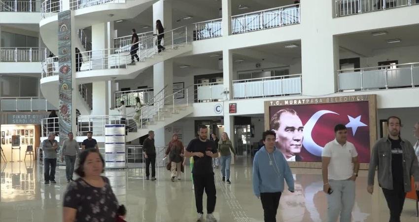 Muratpaşa Belediyesi Afet İşleri Müdürlüğü, belediye ana hizmet binasında personelin