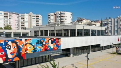 Muratpaşa Belediyesi, sanatseverleri edebiyat ve müziğin buluştuğu "Unutulmayan Dizeler ve