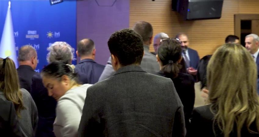 Müsavat Dervişoğlu: “Türk milletini hiç kimse soykırımcılıkla itham edemez” İYİ Parti Genel Başkanı Müsavat Dervişoğlu, "Türk milleti, 100