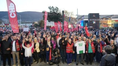 Bursa Büyükşehir Belediye Başkanı Mustafa Bozbey’in tutuklanmasının ardından kentte protestolar