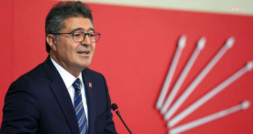 Ensar Aytekin: “Mustafa Bozbey yalnız değildir” CHP Genel Başkan Yardımcısı Ensar Aytekin, Bursa Büyükşehir Belediye Başkanı