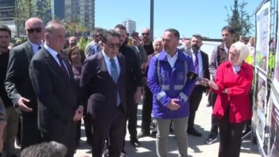 İBB Başkanvekili Nuri Aslan ve Esenyurt Belediye Başkanı Ahmet Özer,