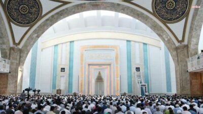 Diyanet İşleri Başkanlığı, bütüm camilerde okutulacak olan cuma hutbesinde, öğretmen ve