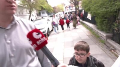 Şanlıurfa ve Kahramanmaraş’ta meydana gelen okul saldırılarının ardından okul önlerinde