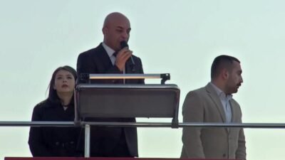Gözaltına alınan Ataşehir Belediye Başkanı Onursal Adıgüzel, CHP'nin Ataşehir mitingine gönderdiği