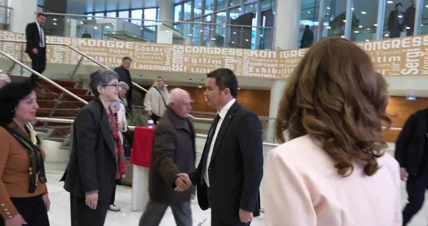 Osmangazi Belediyesi’nin katkılarıyla düzenlenen törende, Yeni Kuşak Köy Enstitülüler Derneği’nin