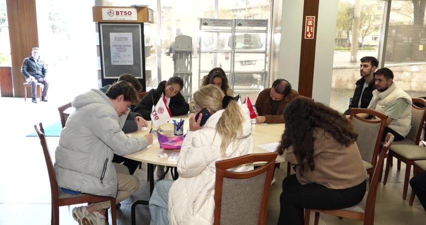 Osmangazi Belediyesi’nin her hafta düzenli olarak hayata geçirdiği istihdam buluşmaları,