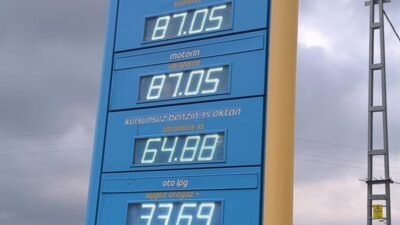 Osmaniye'nin Kadirli ilçesinde mazot zamlarına yurttaşlar tepki gösterdi. Çiftçilik yapan bir