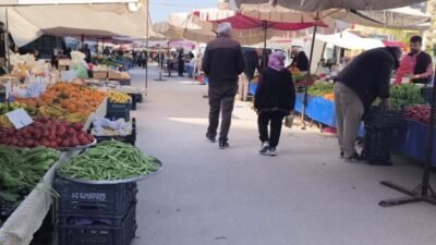 Osmaniye'nin Kadirli ilçesinde vatandaşlar geçim sıkıntısından dert yandı. Emekli bir