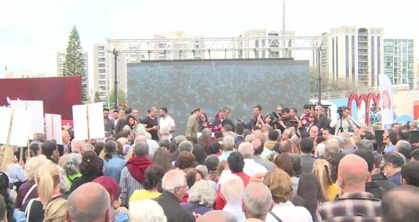 Adana'da düzenlenen "Oya Tekin'e Özgürlük" mitinginde konuşan CHP Grup Başkanvekili Ali