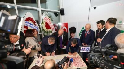 CHP Genel Başkanı Özgür Özel ve DEM Parti Eş Genel