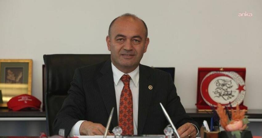 CHP Genel Başkan Yardımcısı Özgür Karabat,  "Gelirine bakılmadan herkes