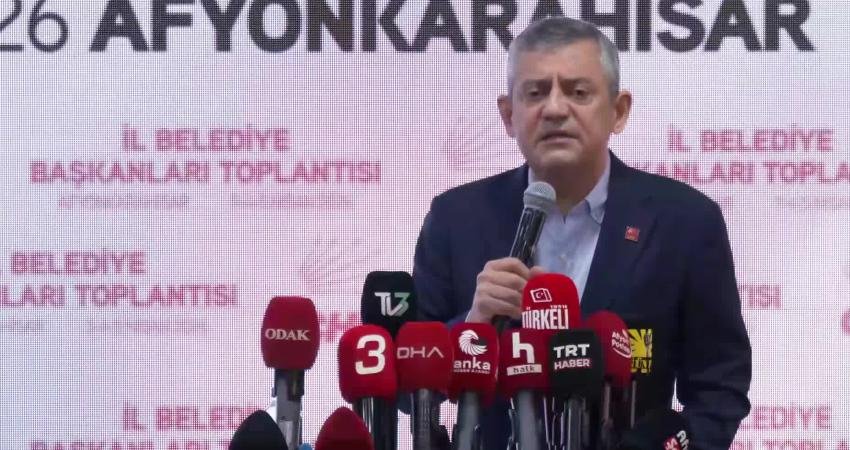 CHP Genel Başkanı Özgür Özel, Bursa Büyükşehir Belediye Başkanı Mustafa