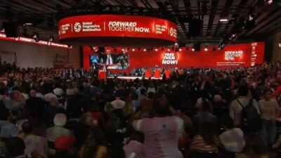 CHP Genel Başkanı Özgür Özel, Barselona’da düzenlenen Küresel İlerici Seferberlik