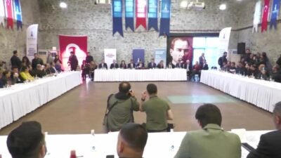 CHP Genel Başkanı Özgür Özel, "Hiçbir Roman çocuğun hayata kapatamayacağı