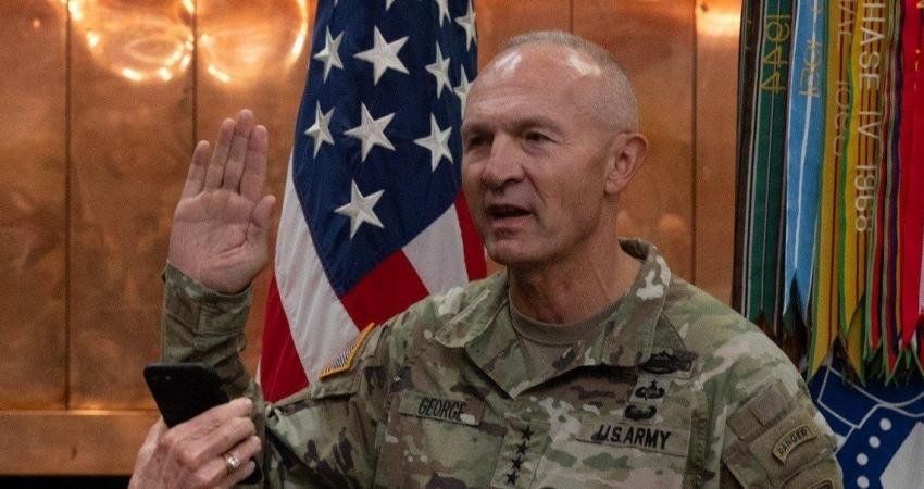 ABD Savunma Bakanı Pete Hegseth, Kara Kuvvetleri Komutanı Orgeneral Randy