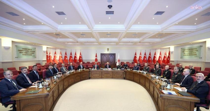 Milli Savunma Bakanı Yaşar Güler’in başkanlığında, Savunma Sanayii Değerlendirme Toplantısı