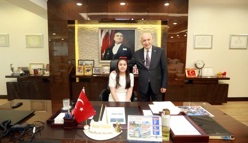 Yenimahalle Belediyesi, Türkiye Cumhuriyeti'nin kurucusu Gazi Mustafa Kemal Atatürk'ün çocuklara