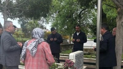Jandarma Üsteğmen Ahmet Ozan Şarlak, şehadetinin 14’üncü yılında Manavgat’taki mezarı başında