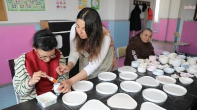 Şehzadeler Belediyesi Tilkisüleymaniye Engelsiz Yaşam Merkezi’nde eğitim gören özel gereksinimli