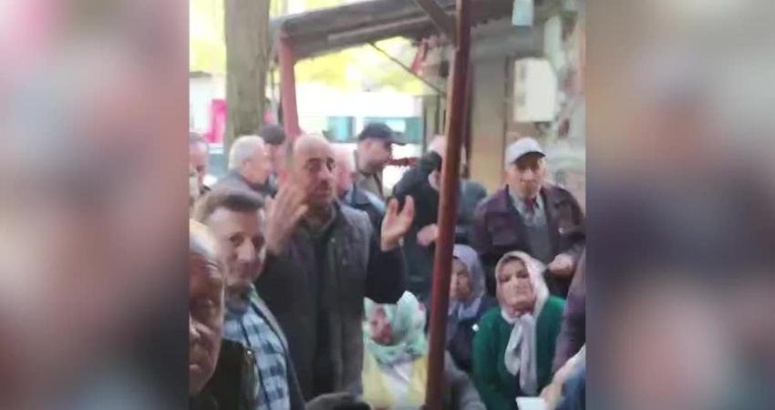 Sekü’de maden gerilimi sürüyor… AK Partili Milletvekili Nazım Elmas yuhalandı, tepkiler büyüdü Giresun’un Tirebolu ilçesine bağlı Sekü köyünde maden sondajına karşı tepkiler