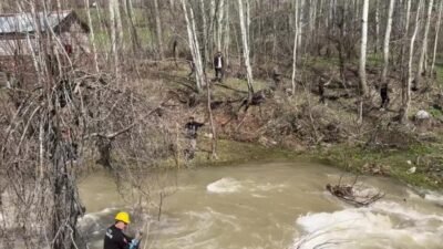 Hakkari’nin Şemdinli ilçesinde dereye düşerek kaybolan 8 yaşındaki Osman Taş’ı
