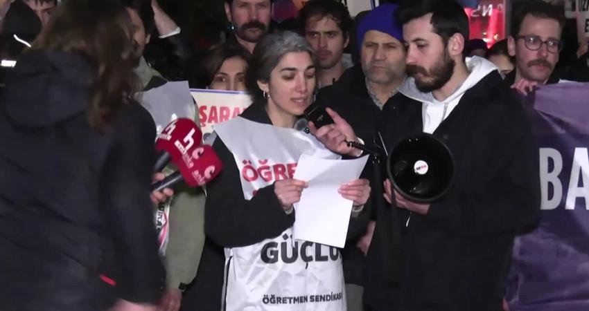 Sendikalar, Başaran Aksu ve Esra Işık’ın tutuklanmasını Limak Holding önünde protesto etti Sendikalar, Umut Sen Örgütlenme Koordinatörü Başaran Aksu ve Akbelen’de toprağı
