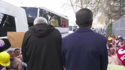 Eskişehir'deki Doruk Madencilik'te çalışan, ücret ve tazminatlarının ödenmesini talep eden