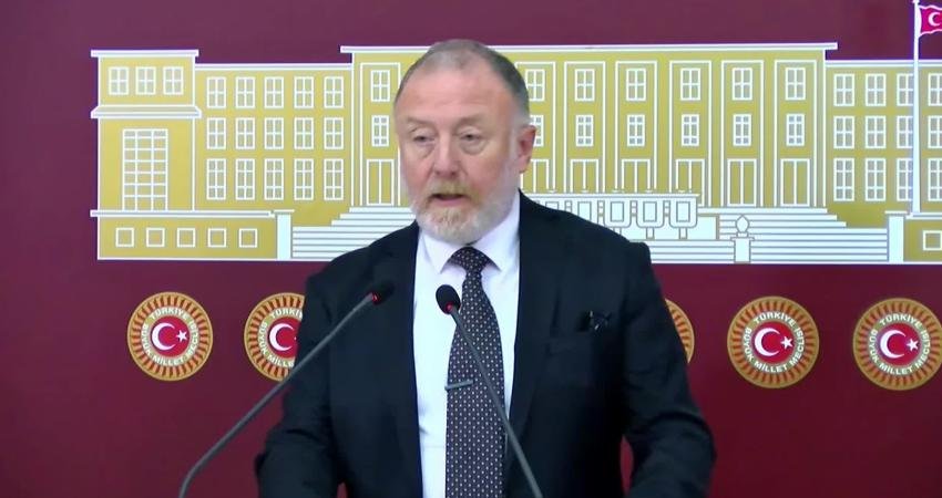 DEM Parti Grup Başkanvekili Sezai Temelli, Ankara’da açlık grevi yapan