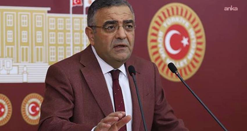 CHP Genel Başkan Yardımcısı Sezgin Tanrıkulu, futbol kulüplerinin sahada değil