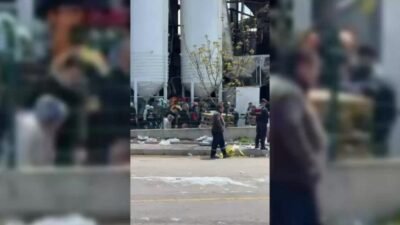 Ankara’nın Sincan ilçesindeki ASO OSB’de bulunan boya fabrikasında çıkan yangında