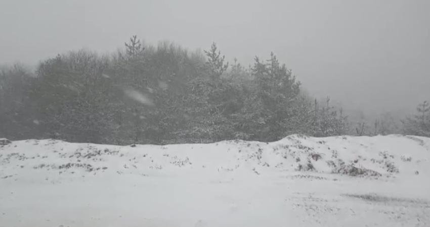 Sinop’ta hava sıcaklıklarının hissedilir derecede düşmesiyle birlikte ilin yüksek kesimlerinde