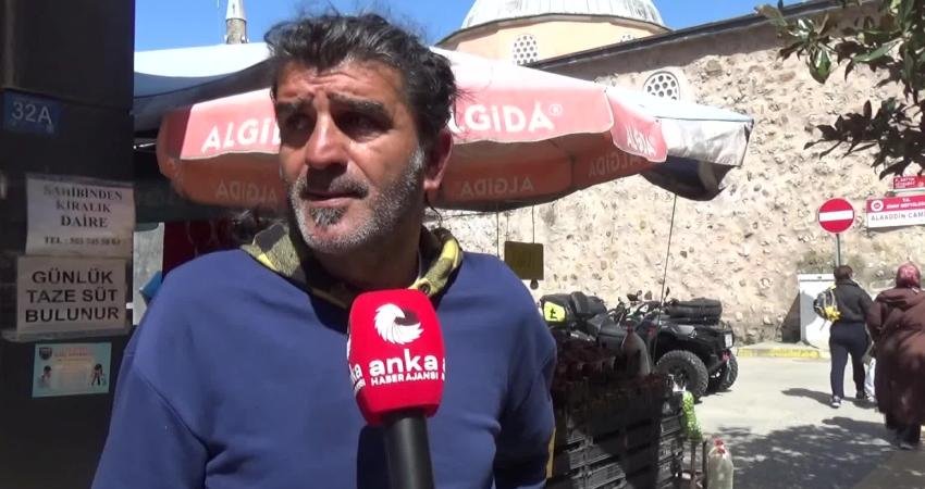 Sinop'ta manavlık yapan Ahmet Göktepe, yüksek fiyatlar ve vatandaşın alım