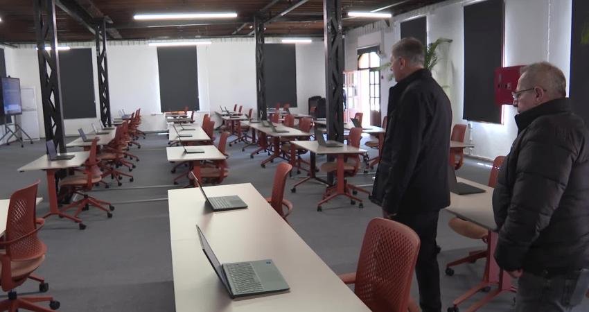 Tarihi Havagazı Fabrikası’nda dijital dönüşüm hamlesi: Deneyim Merkezi açıldı Tarihi Havagazı Fabrikası’nda Dijital Deneyim Merkezi hizmete girdi. İzmir Büyükşehir