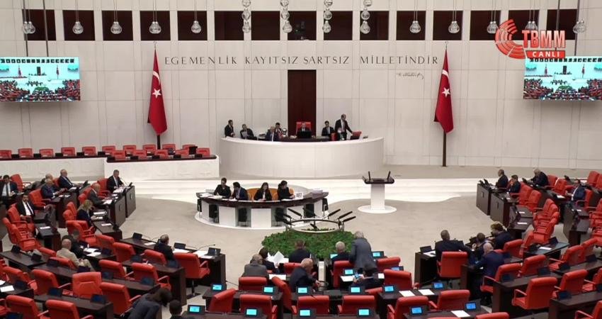 TBMM Genel Kurulu'nda konuşan İYİ Parti Grup Başkanvekili Turhan Çömez,