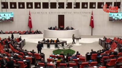 Saadet Partisi İstanbul Milletvekili Birol Aydın, "Bakın, şimdi ülkenin ne