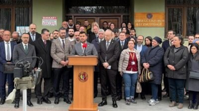 Türk Eczacıları Birliği (TEB) Başkanı İrfan Demirci, Erzurum’daki bir eczaneye yönelik