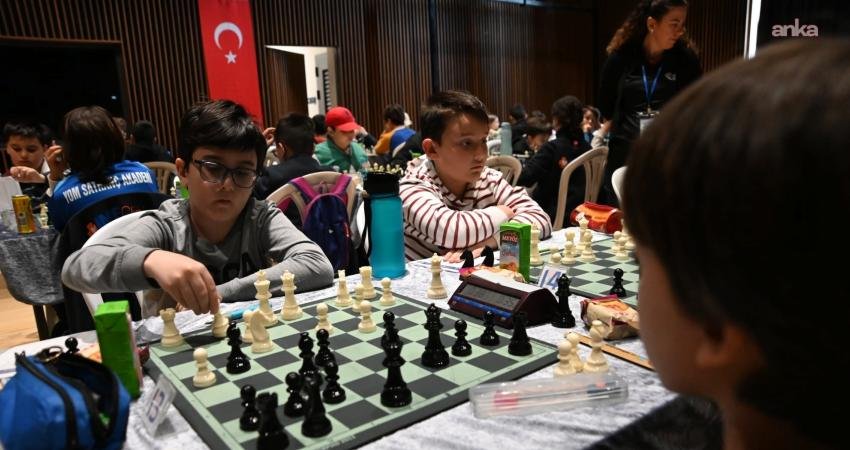 Tekirdağ Büyükşehir Belediyesi tarafından düzenlenen 23 Nisan Ulusal Egemenlik ve