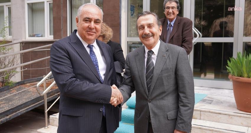 Tepebaşı Belediye Başkanı Ataç’tan Özgür Yalçın’a “hayırlı olsun” ziyareti Tepebaşı Belediye Başkanı Ahmet Ataç, Eskişehir Çevre Şehircilik ve İklim