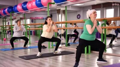 Tepebaşı Belediyesi Yunus Emre Spor Tesisleri yetişkin kursları yoğun katılımla