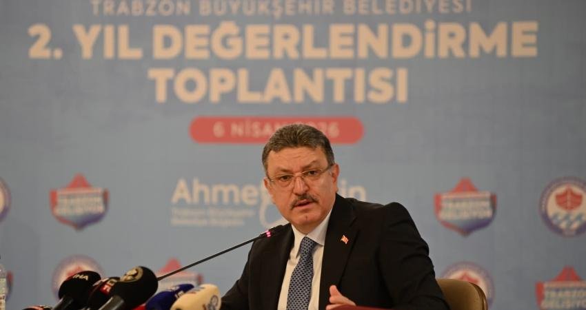 Trabzon Büyükşehir Belediye Başkanı Ahmet Metin Genç: “Trabzon’u geleceğe hazırlıyoruz” Trabzon Büyükşehir Belediye Başkanı Ahmet Metin Genç, "Şehrimizin her noktasına