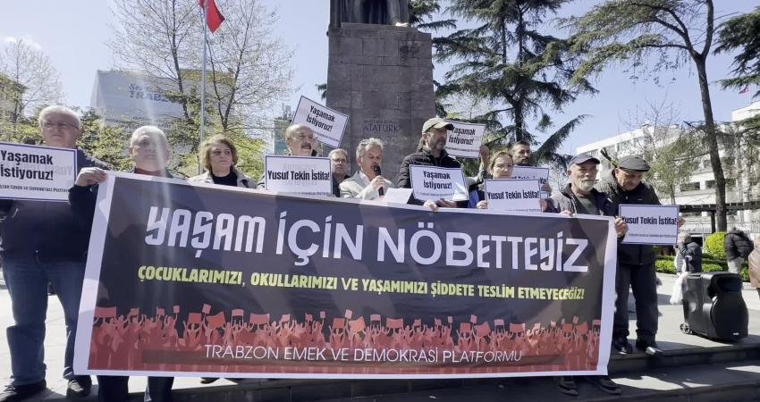 Trabzon Emek ve Demokrasi Platformu, okul saldırılarını Meydan Parkı’nda düzenlediği
