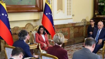 Donald Trump yönetimi Venezuela'nın geçici lideri Delcy Rodríguez'i yaptırım listesinden çıkardı.