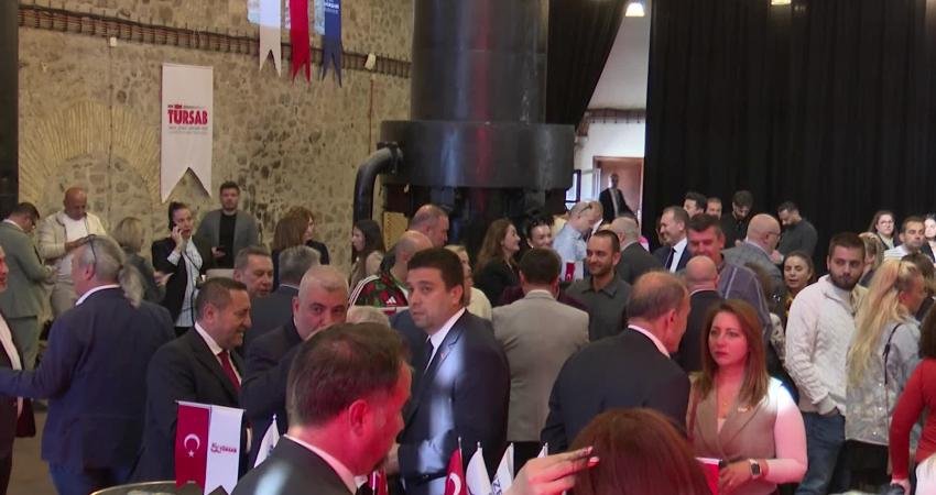 İzmir Büyükşehir Belediyesi ev sahipliğinde, İZFAŞ ve TÜRSAB iş birliğinde